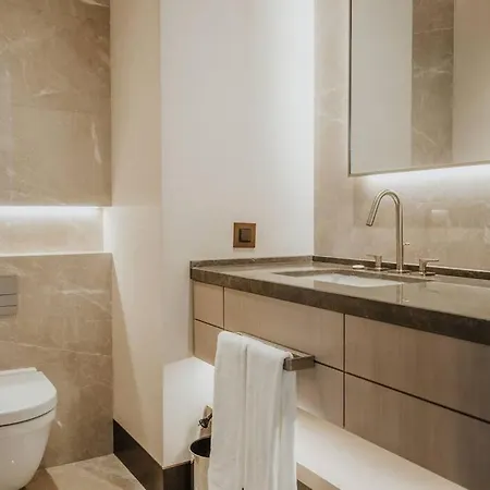 Serviced Luxurious 3+1 In Address Emaar Square شقة *