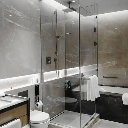 Serviced Luxurious 3+1 In Address Emaar Square شقة *