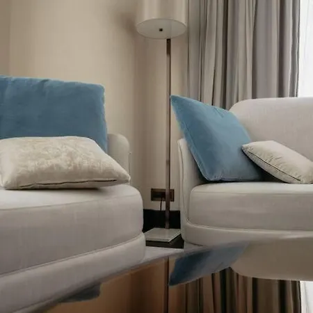 شقة Serviced Luxurious 3+1 In Address Emaar Square اسطنبول