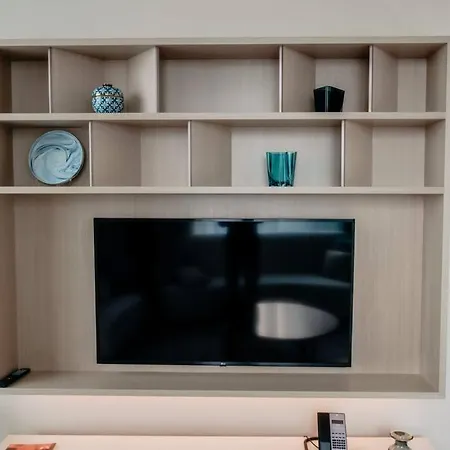Serviced Luxurious 3+1 In Address Emaar Square Apartment *