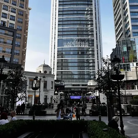 شقة Serviced Luxurious 3+1 In Address Emaar Square